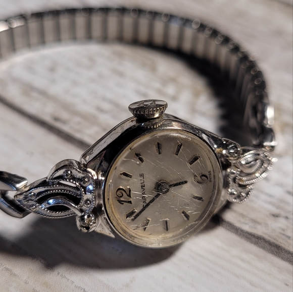 Swiss Caravelle Vintage Watch Silver Womens - Picture 2 of 9